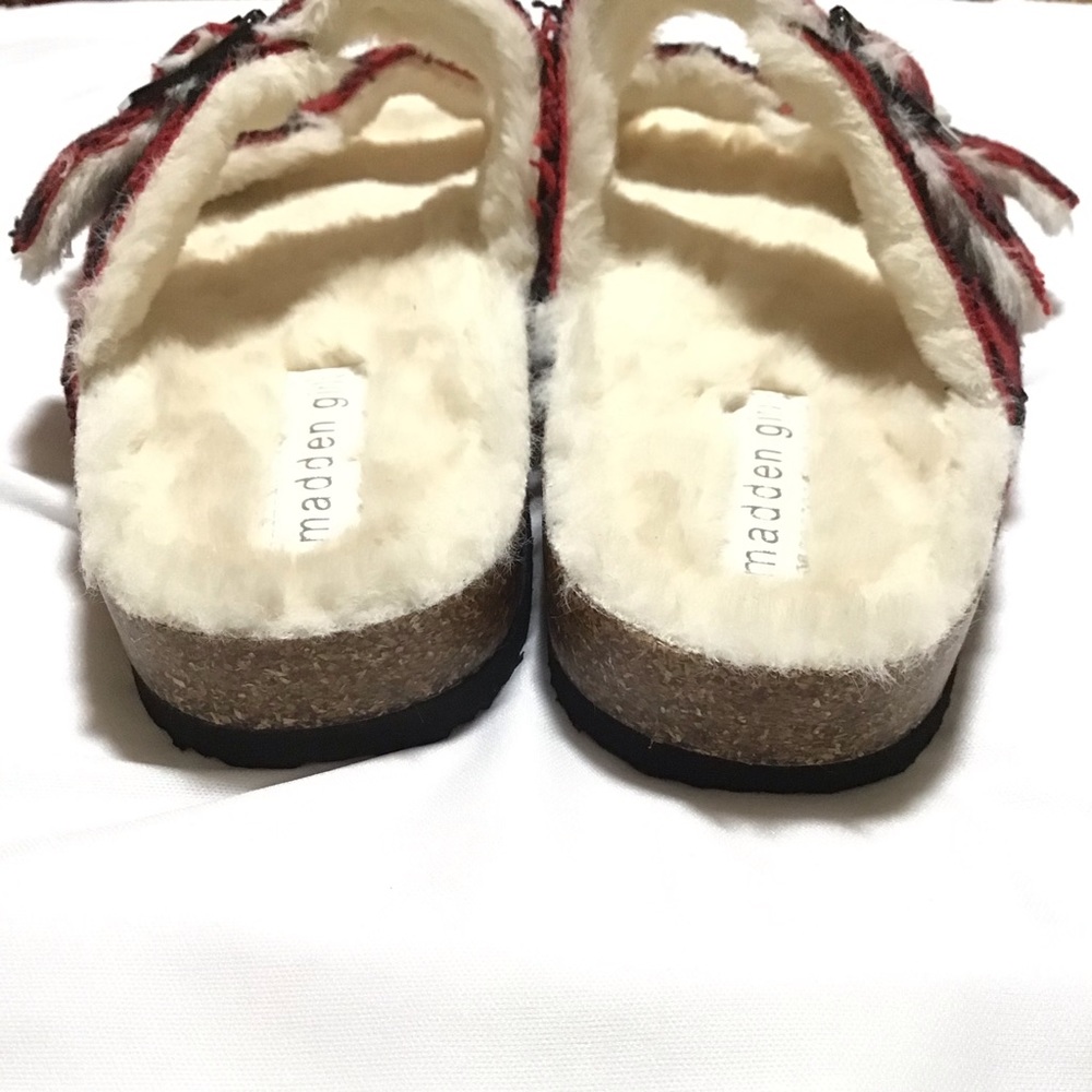 MADDEN GIRL SLIDE SANDALS - Picture 6 of 9